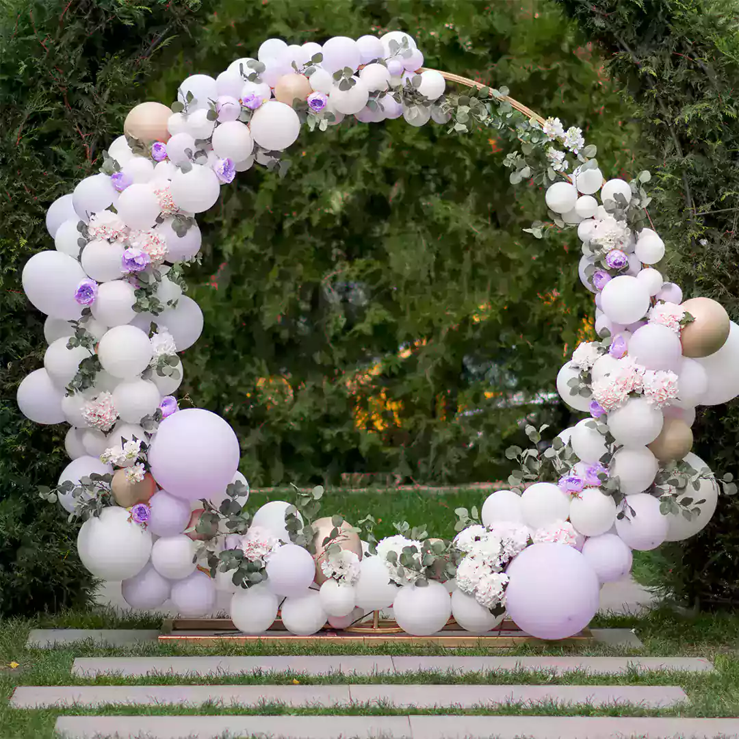  Outdoor Balloon Decor for Garden and Backyard Parties